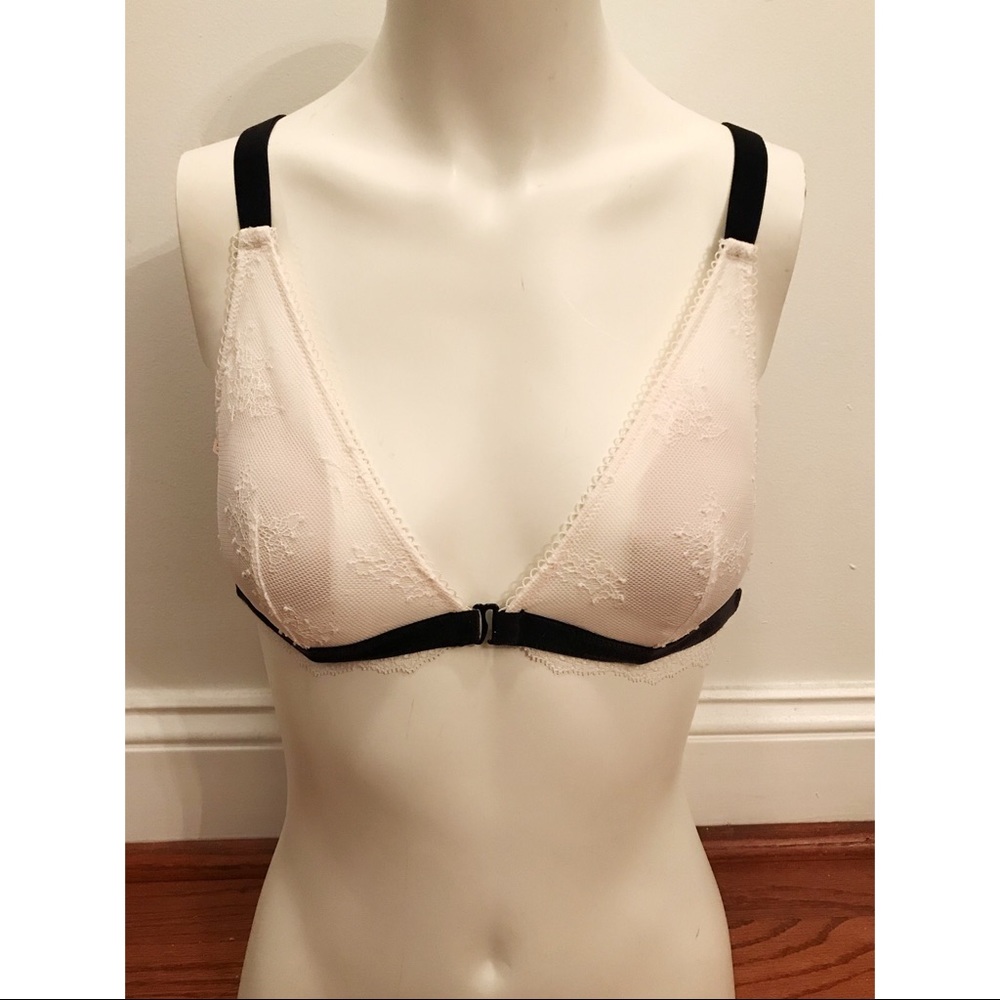 Victoria’s Secret White Lace Bralette NWT